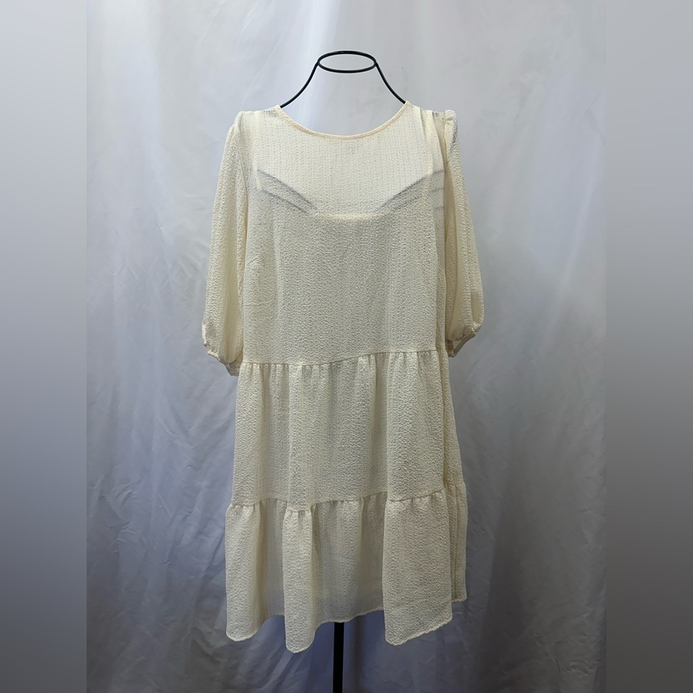 Divided by H&M cream crinkle tiered mini dress size S